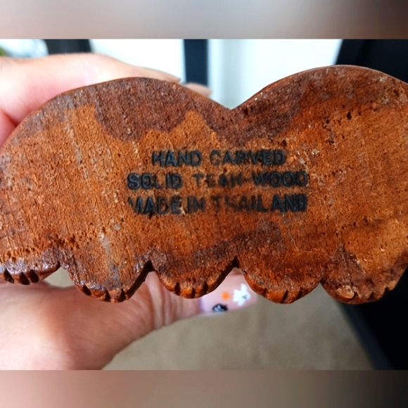 Handcrafted Solid Teakwood Cat & Kitten, made in Thailand, 9.5" tall x 5.5 x 1.5 - Picture 3 of 6